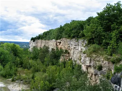 Photograph of Rattlesnake Point, which is part of the Niagara Escarpment in Milton